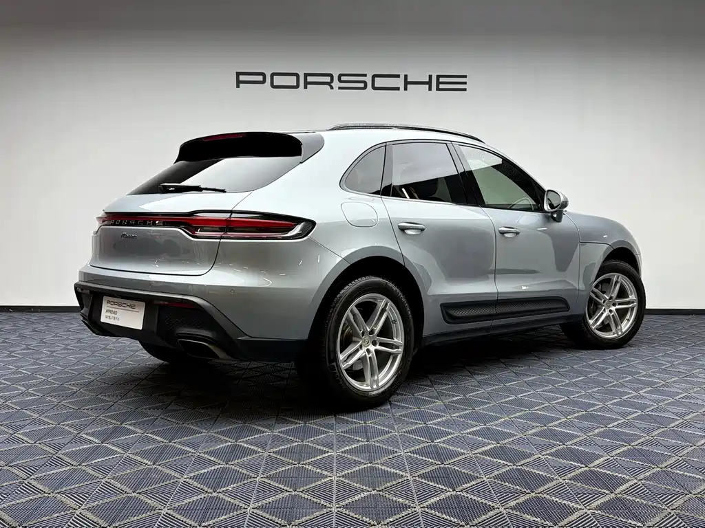 Porsche Macan 2023 — фото 13