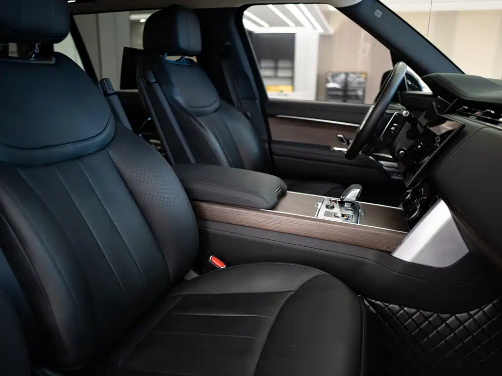 Land Rover Range Rover 2023 — фото 15