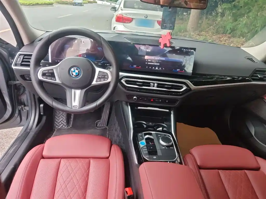 BMW i3 2024 — фото 10