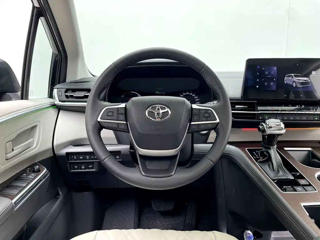 Toyota Sienna 2026 — фото 17