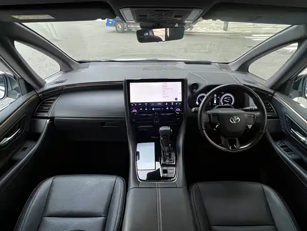 Toyota Alphard 2026