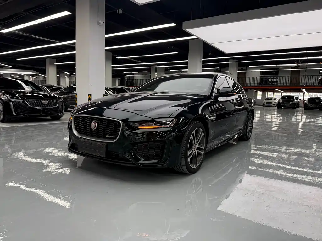 Jaguar XEL 2023 — фото 1