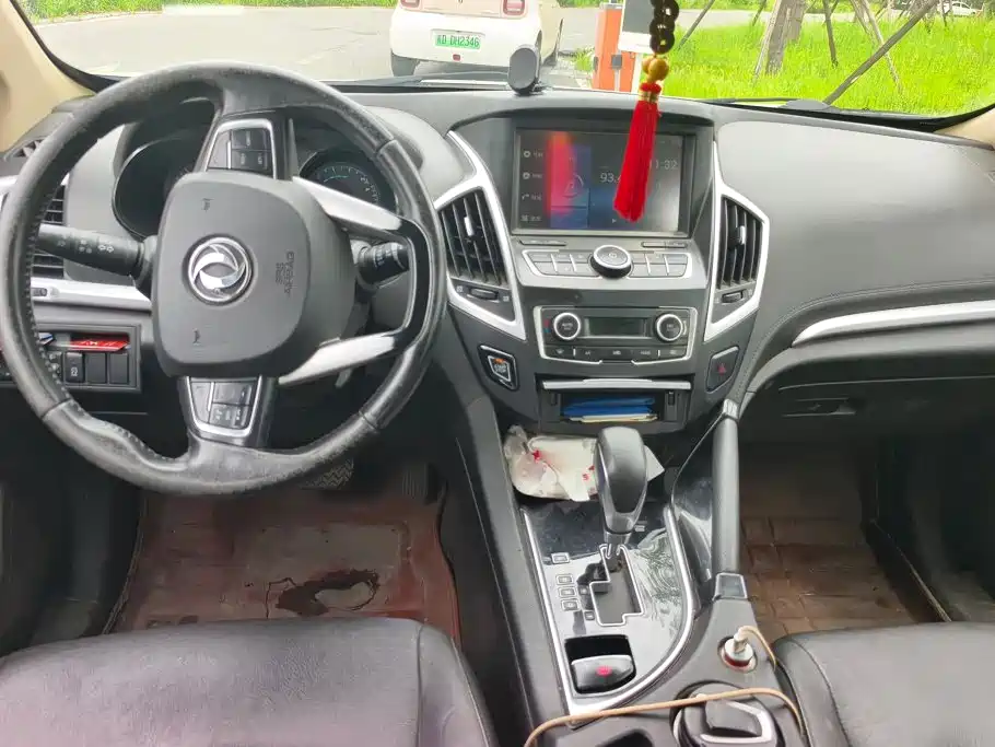 Dongfeng Fengshen AX7 2016 — фото 12