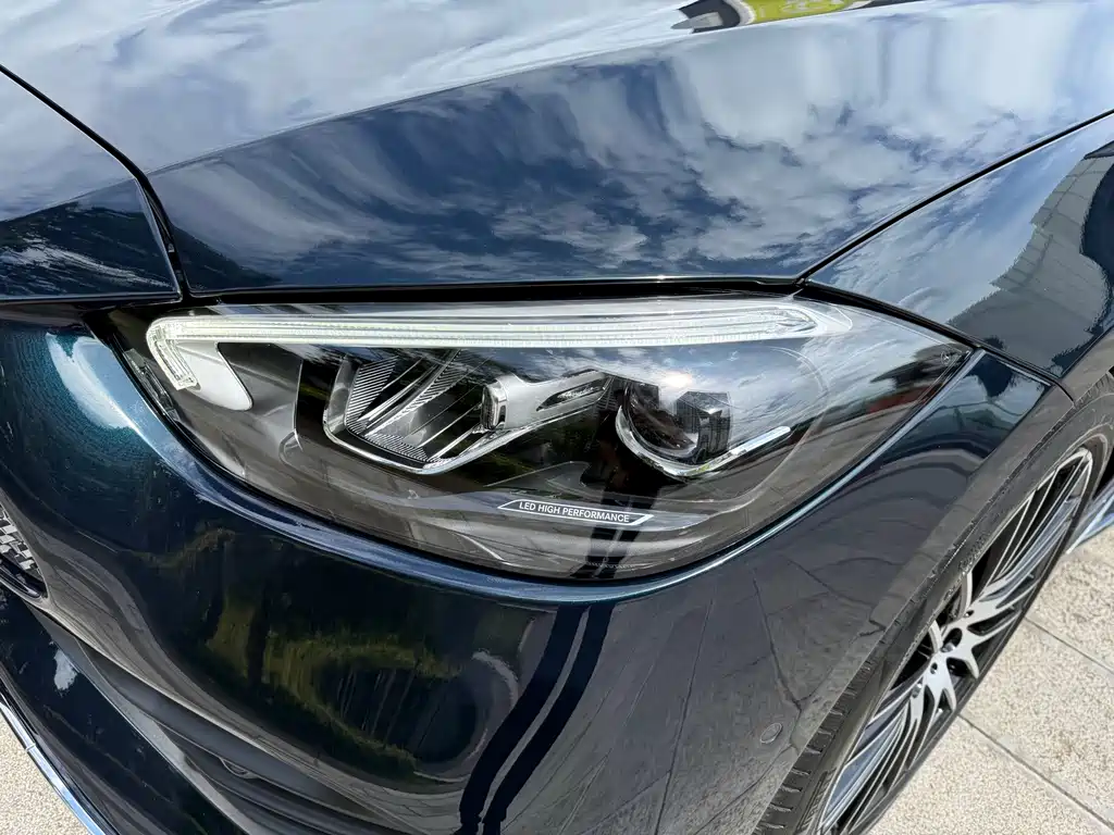 Mercedes-Benz C-Class 2023 — фото 12