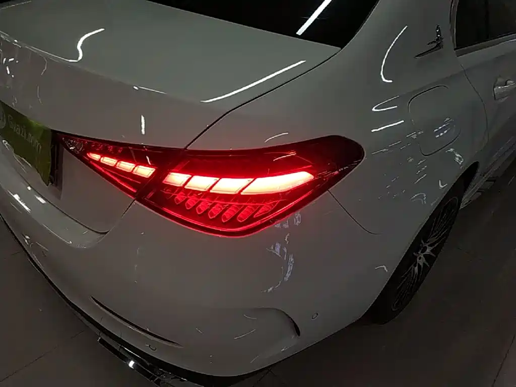 Mercedes-Benz C-Class 2023 — фото 8