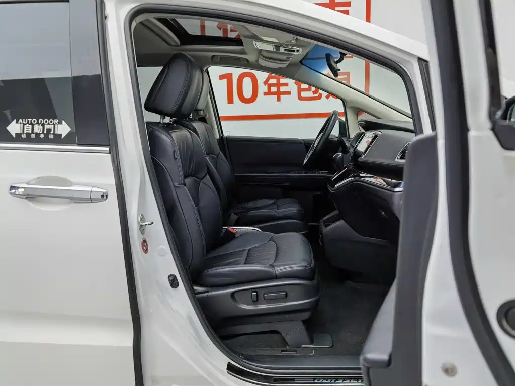 Honda Odyssey 2018 — фото 23