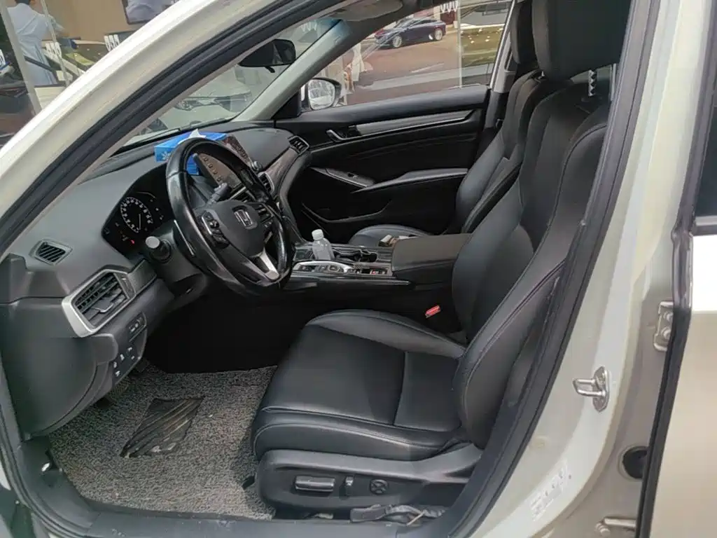 Honda Accord 2020 — фото 15