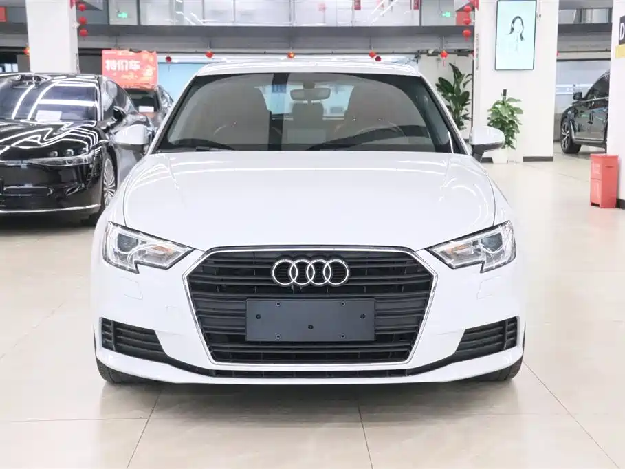 Audi A3 2017 — фото 2