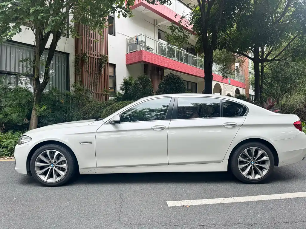 BMW 5 Series 2016