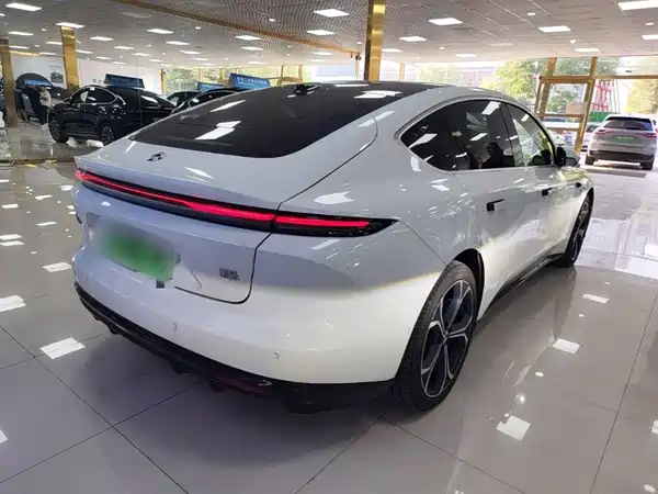 NIO ET5 2025