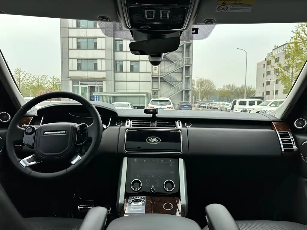 Land Rover Range Rover 2020 — фото 19