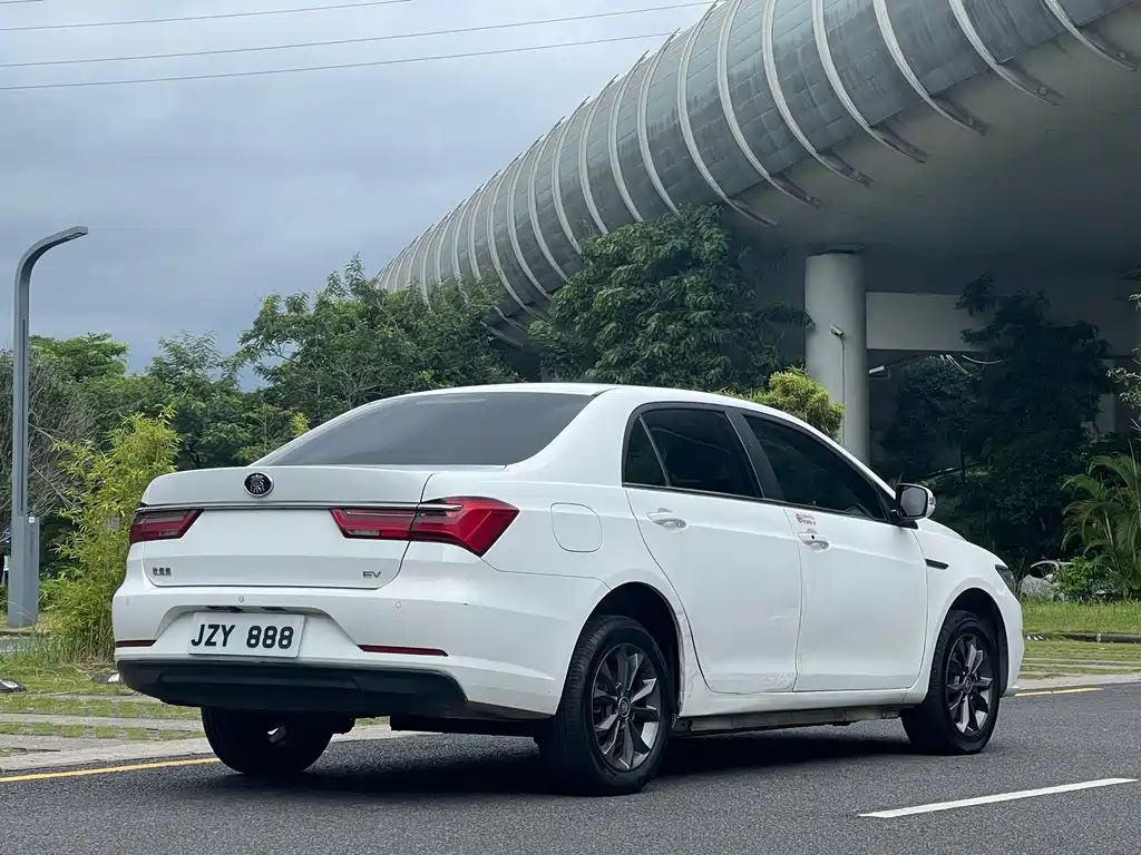 BYD Qin NEV 2020 — фото 7