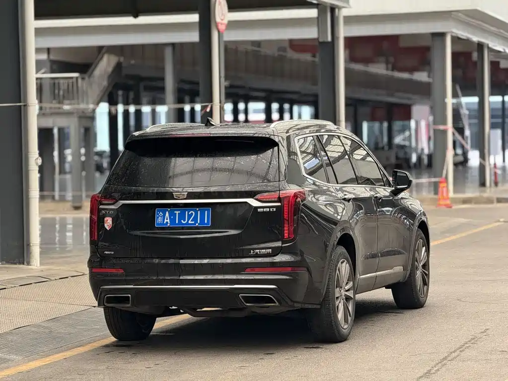 Cadillac XT6 2020 — фото 9