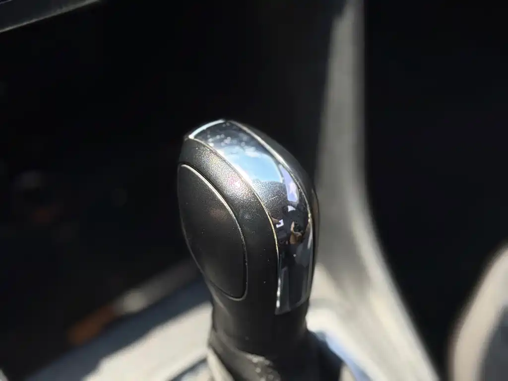 Volkswagen Jetta 2015 — фото 14