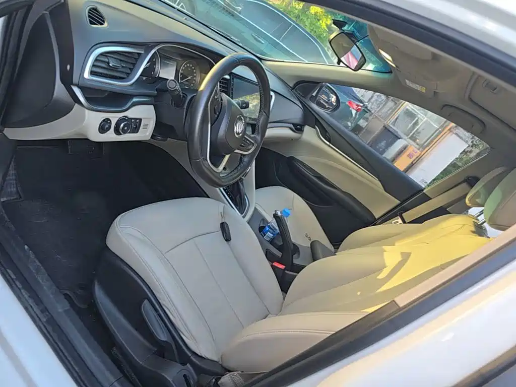 Buick Excelle 2017 — фото 15
