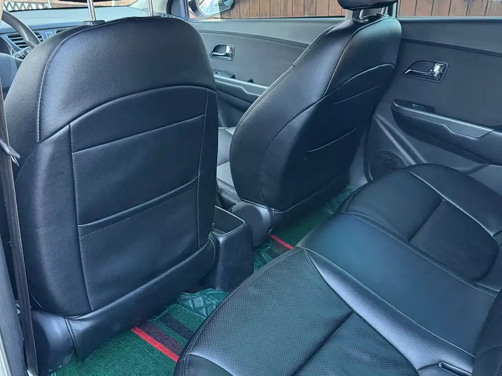 Kia K2 2012