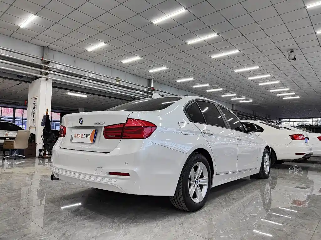 BMW 3 Series 2016 — фото 9