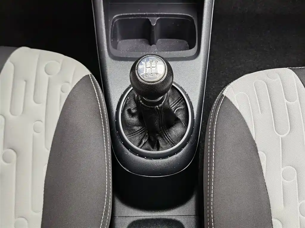 Suzuki Alto 2015 — фото 13