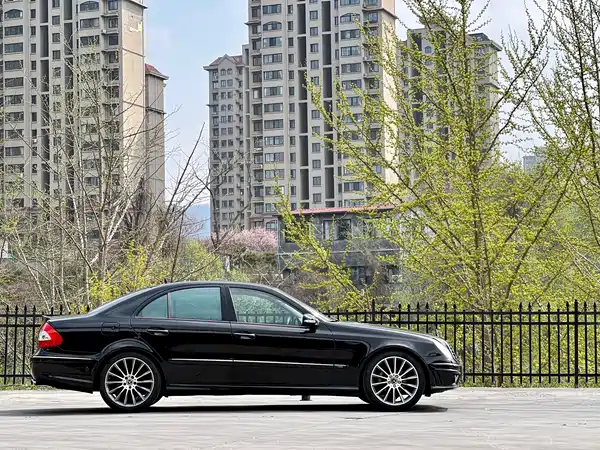 Mercedes-Benz E-Class 2008
