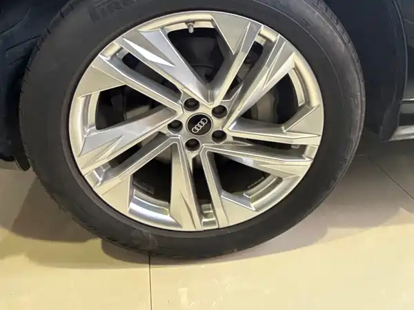 Audi Q7 2021