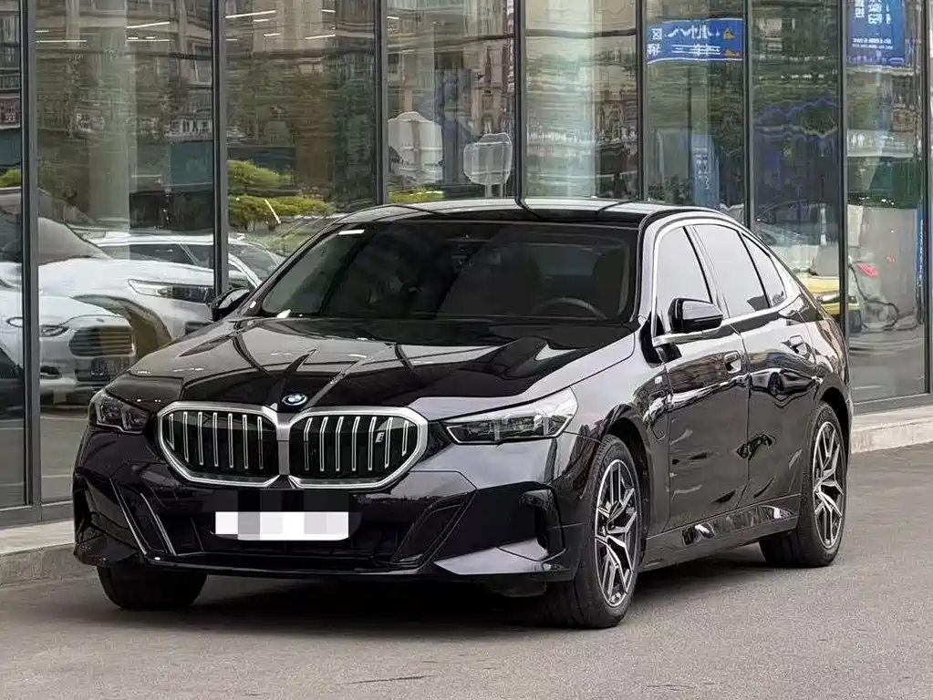 BMW i5 2024 — фото 1
