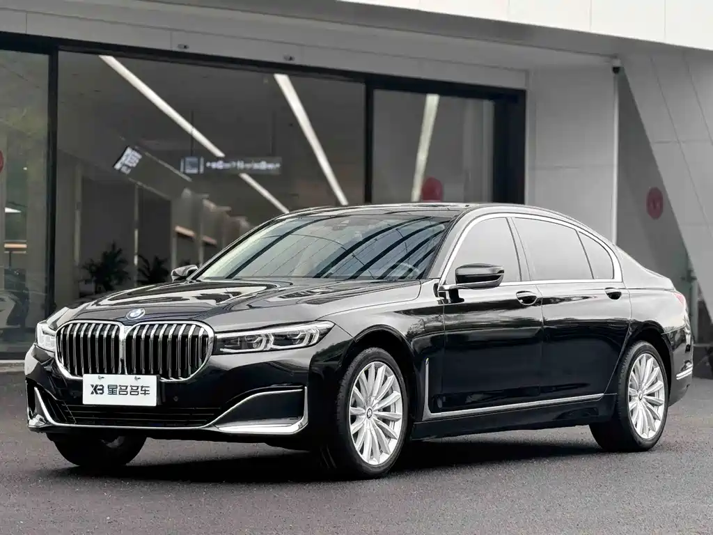 BMW 7 Series 2022 — фото 1