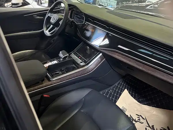 Audi Q7 2021