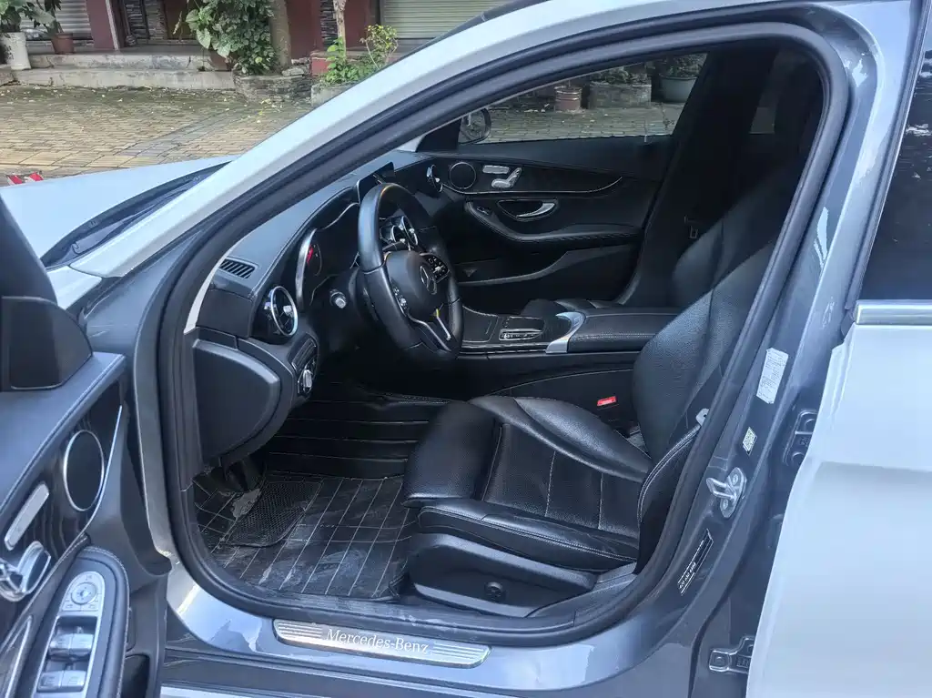 Mercedes-Benz C-Class 2019 — фото 15