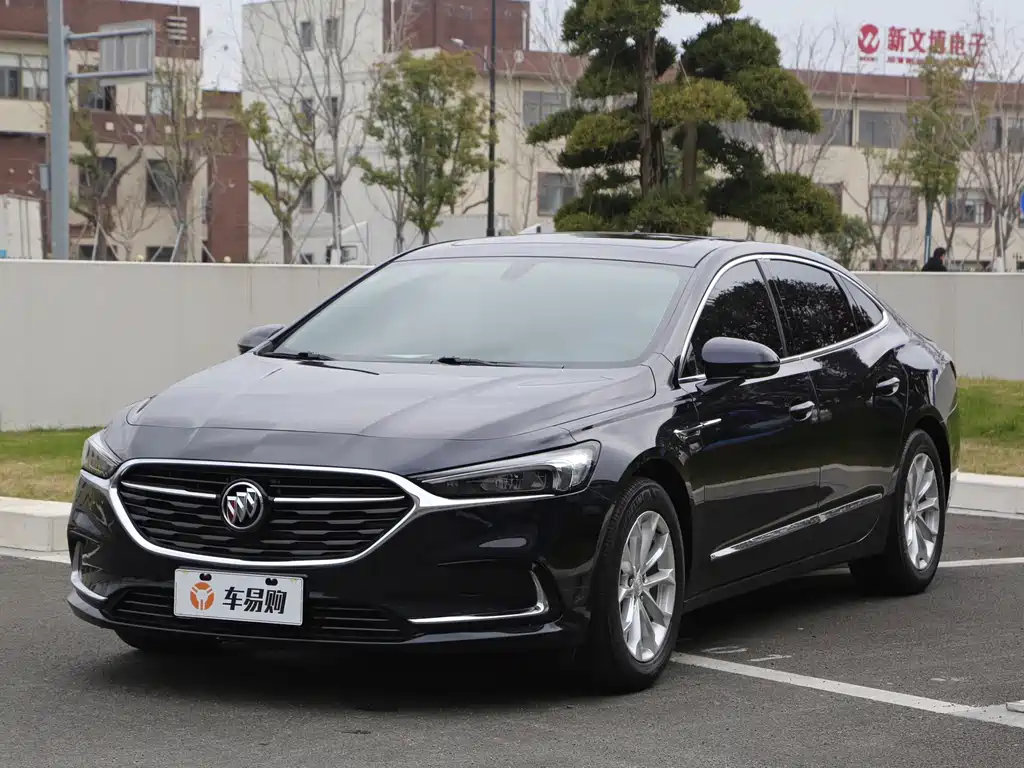 Buick LaCrosse 2022 — фото 1