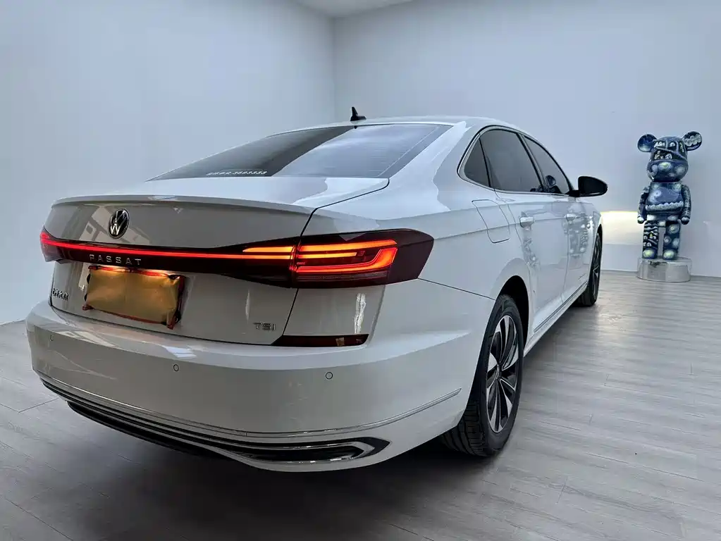 Volkswagen Passat 2023