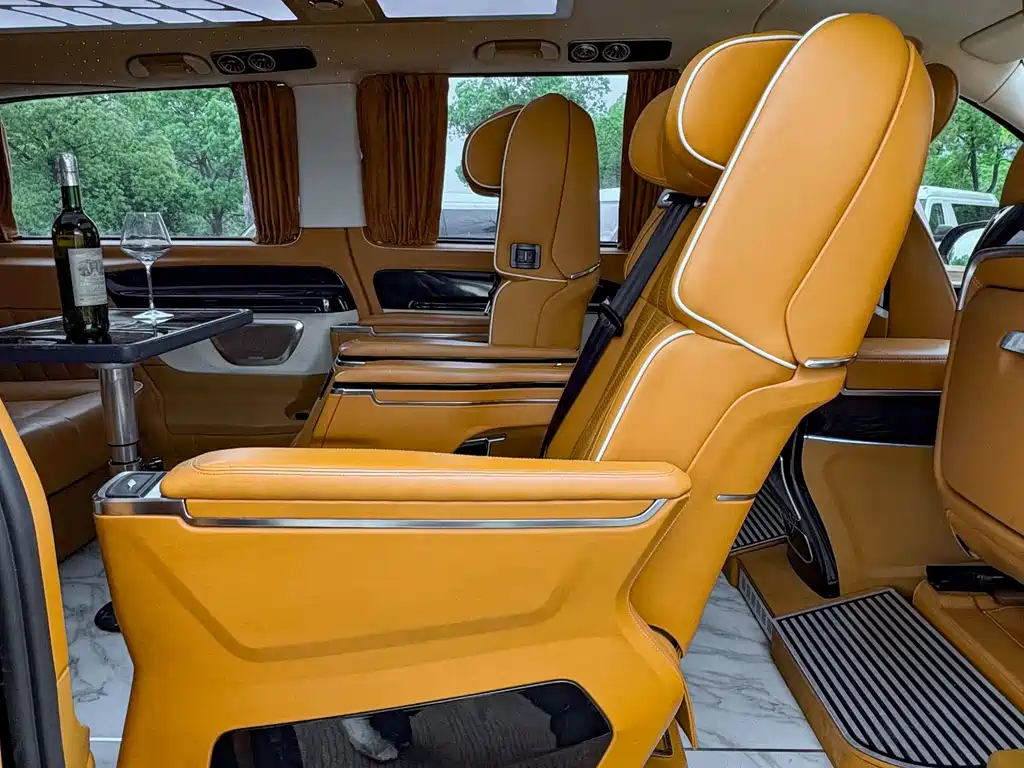 Mercedes-Benz Vito 2023 — фото 14