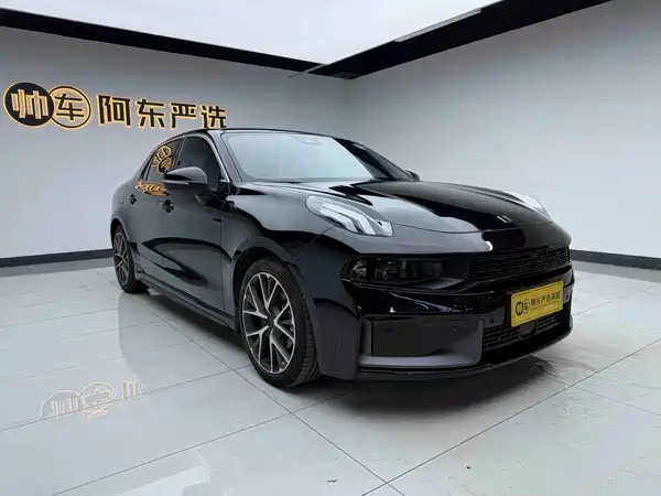 Lynk & Co 03 2021