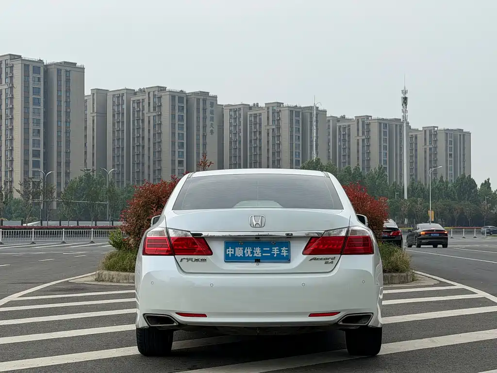 Honda Accord 2015 — фото 15