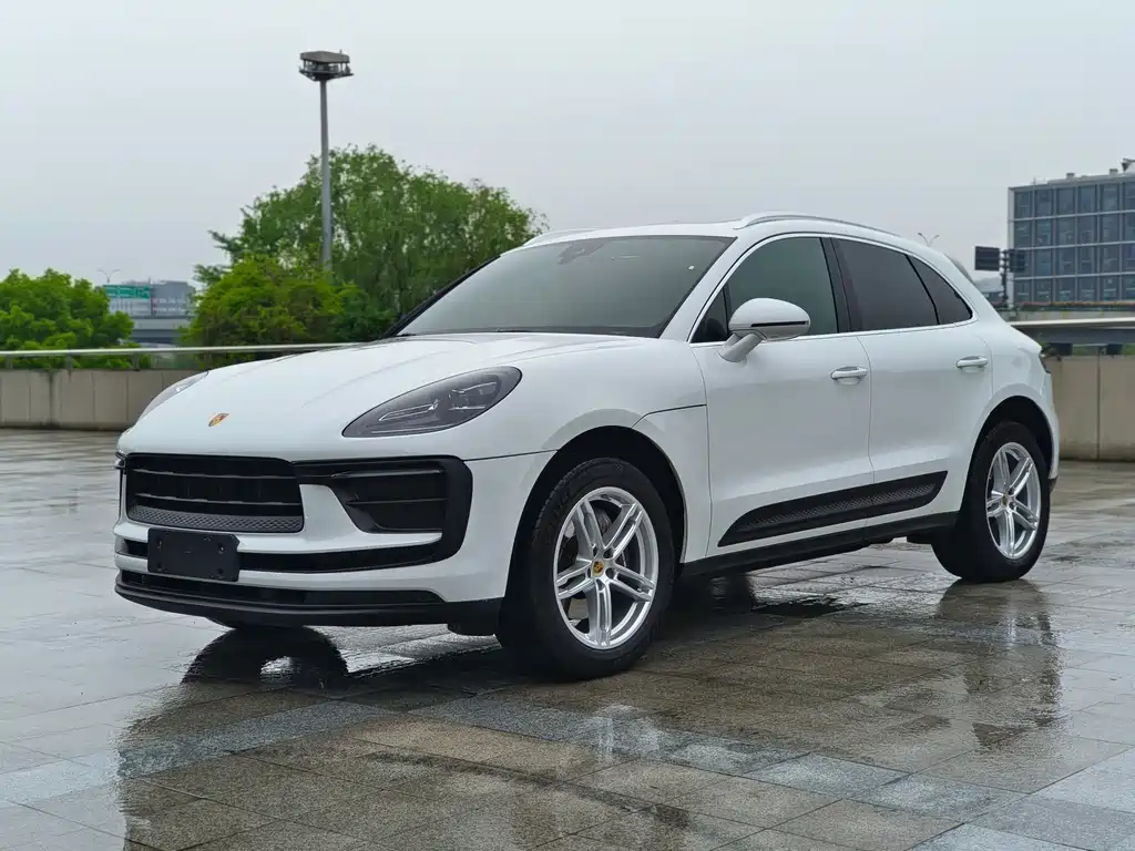 Porsche Macan 2024 — фото 1