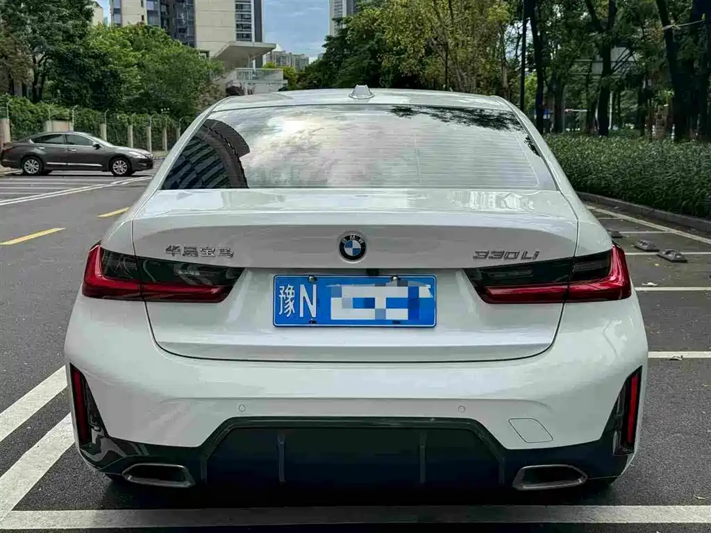 BMW 3 Series 2023