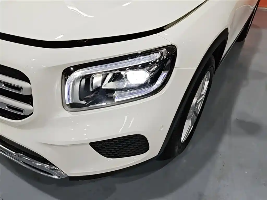 Mercedes-Benz GLB 2021 — фото 24