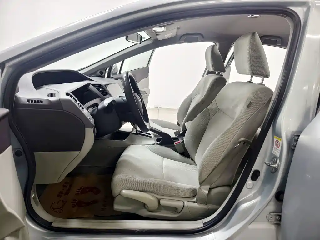 Honda Civic 2013 — фото 10