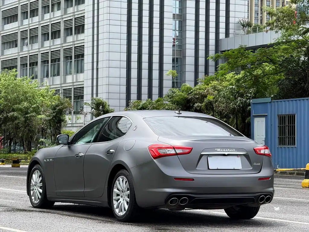 Maserati Ghibli 2019 — фото 10