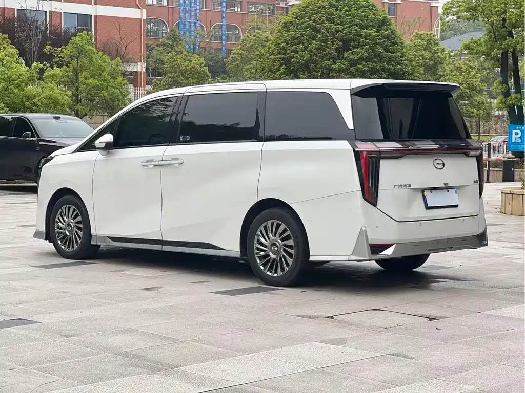 GAC Motor Trumpchi M8 2023 — фото 5