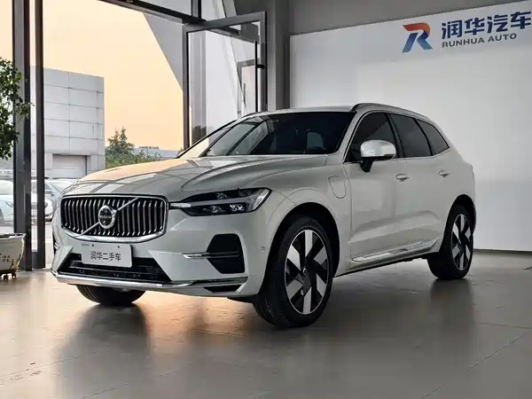 Volvo XC60 Plug-In Hybrid 2024