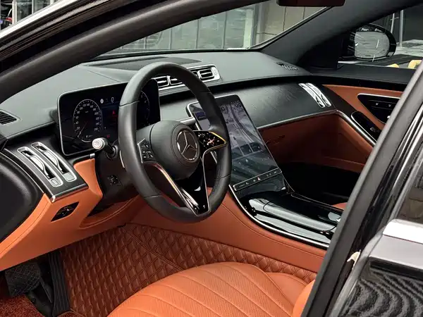 Mercedes-Benz S-Class 2024