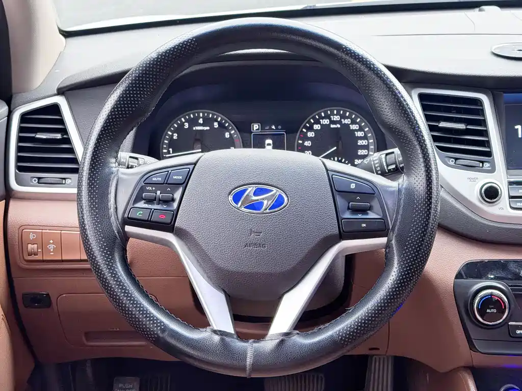 Hyundai Tucson 2016 — фото 15