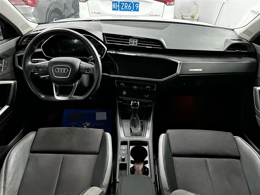 Audi Q3 2022 — фото 11