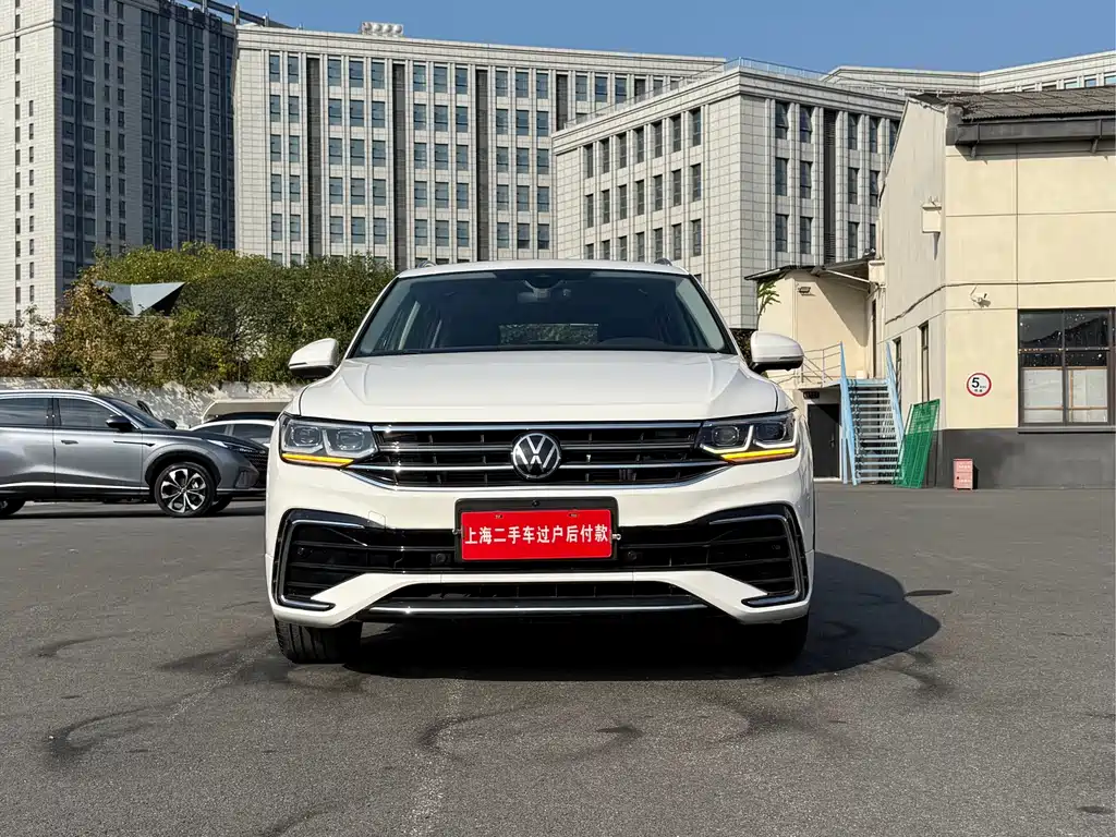 Volkswagen Tiguan L 2022 — фото 23