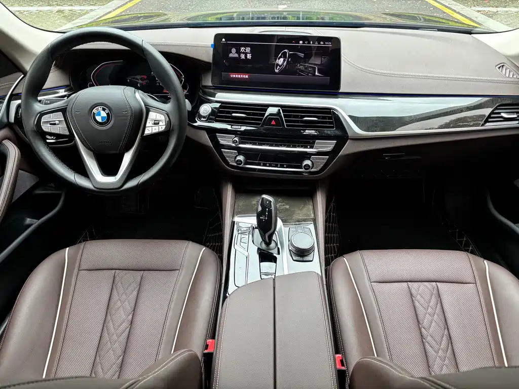 BMW 5 Series 2023 — фото 13