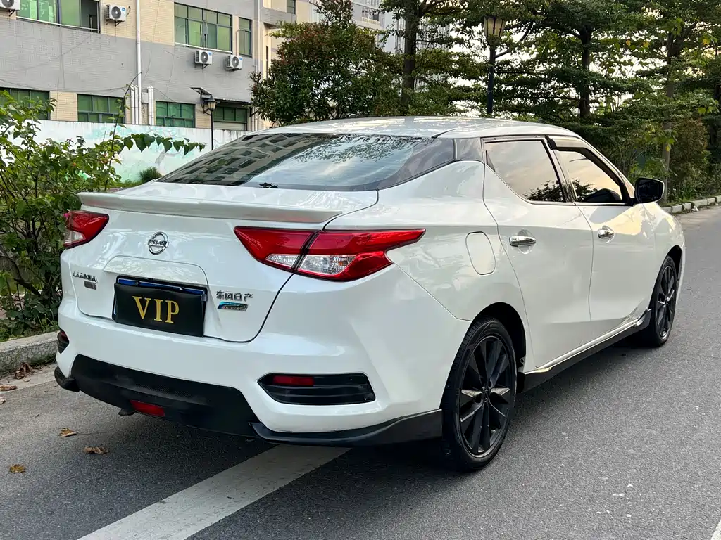 Nissan Bluebird 2020