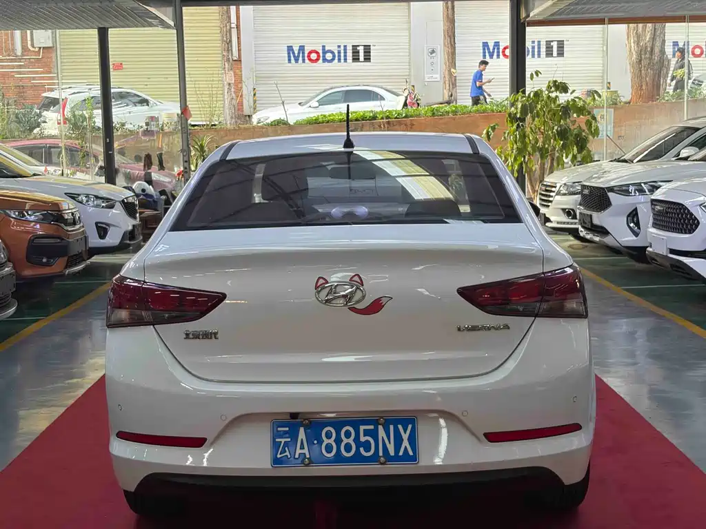 Hyundai Verna 2018 — фото 8