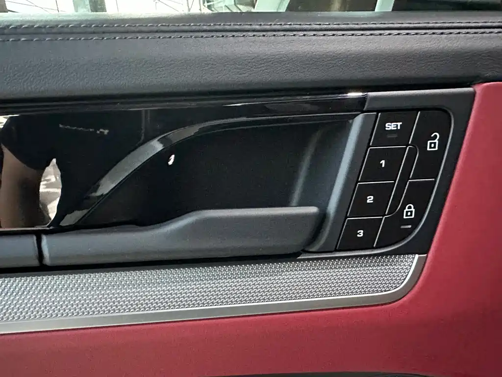 Porsche Cayenne 2025 — фото 11
