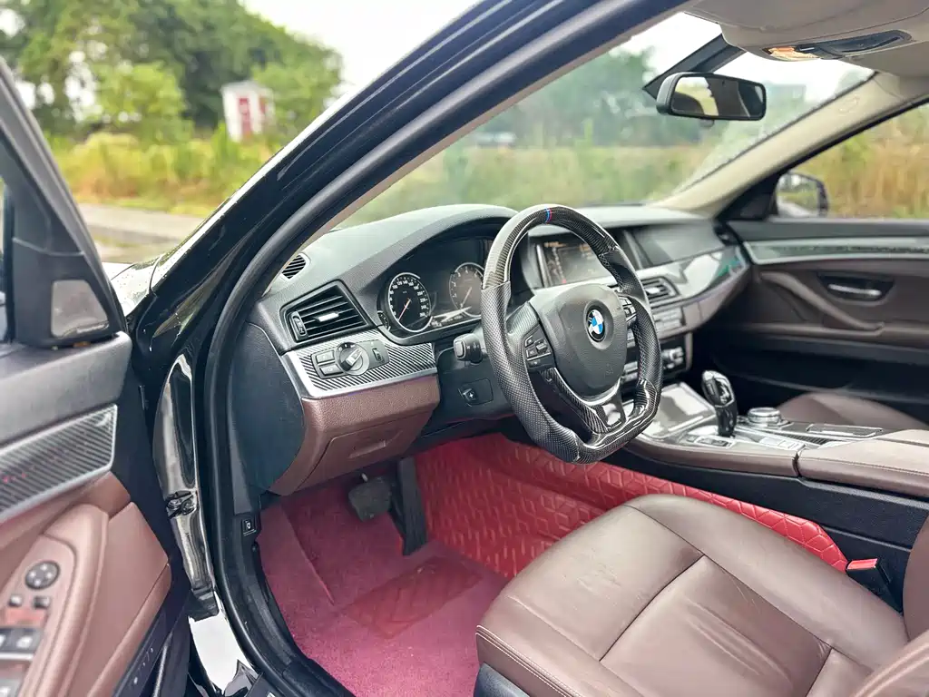 BMW 5 Series 2017 — фото 4