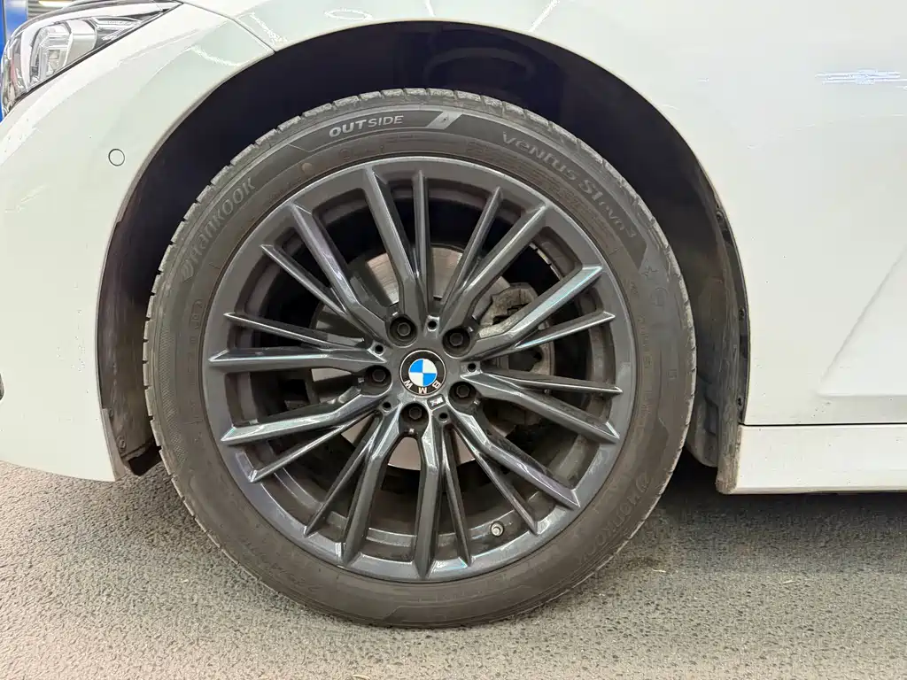 BMW 3 Series 2023